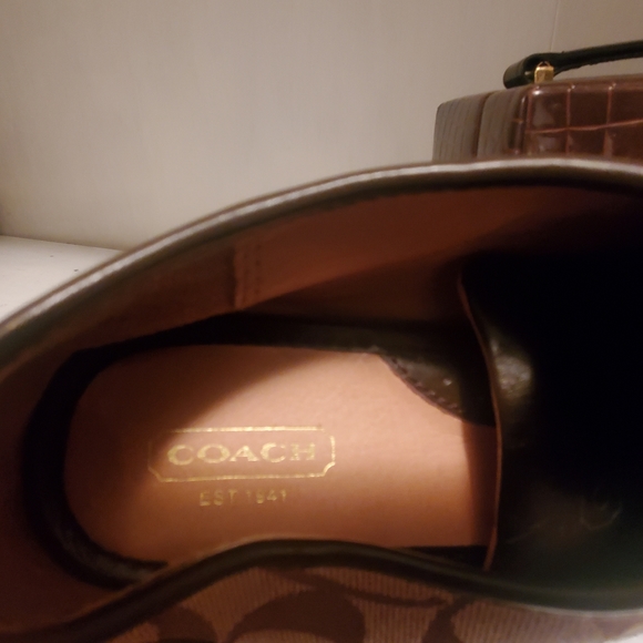 Shoes - Picture 5 of 6